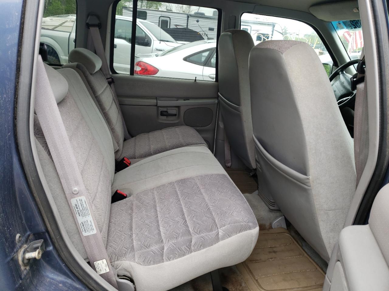 Foto 6 de la subasta – 1998 FORD EXPLORER con VIN 1FMZU35P3WZC29498