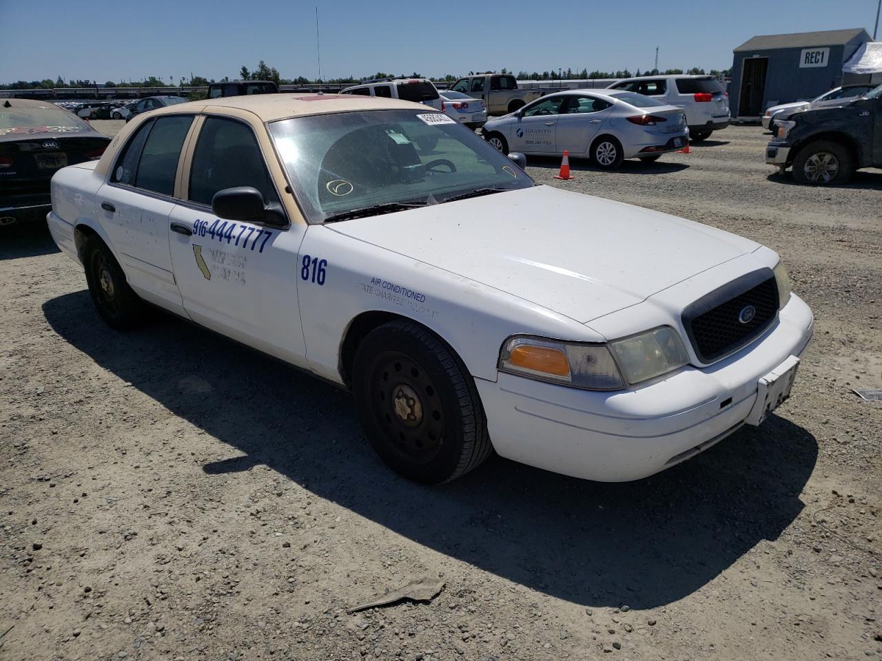 Photo 1 from auction – 2007 FORD CROWN VICT with VIN 2FAHP71W97X128295