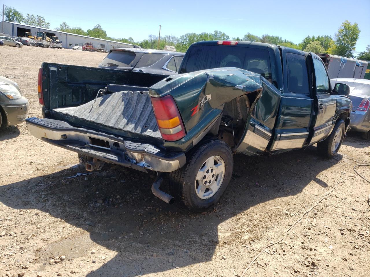 Photo 4 from auction – 2002 CHEVROLET SILVERADO with VIN 1GCEK19T92E170401