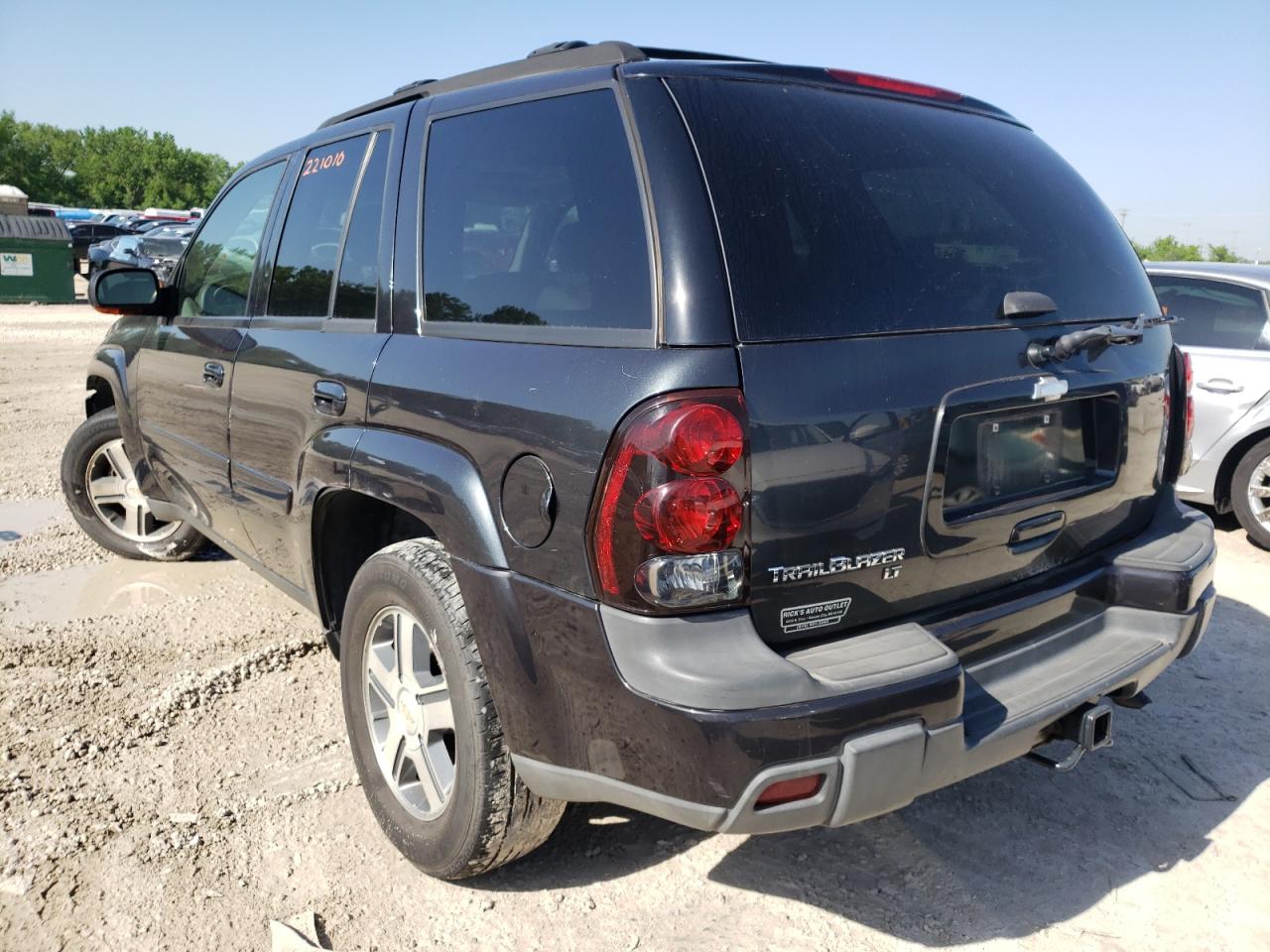 Photo 3 from auction – 2005 CHEVROLET TRAILBLAZE with VIN 1GNDT13SX52294117