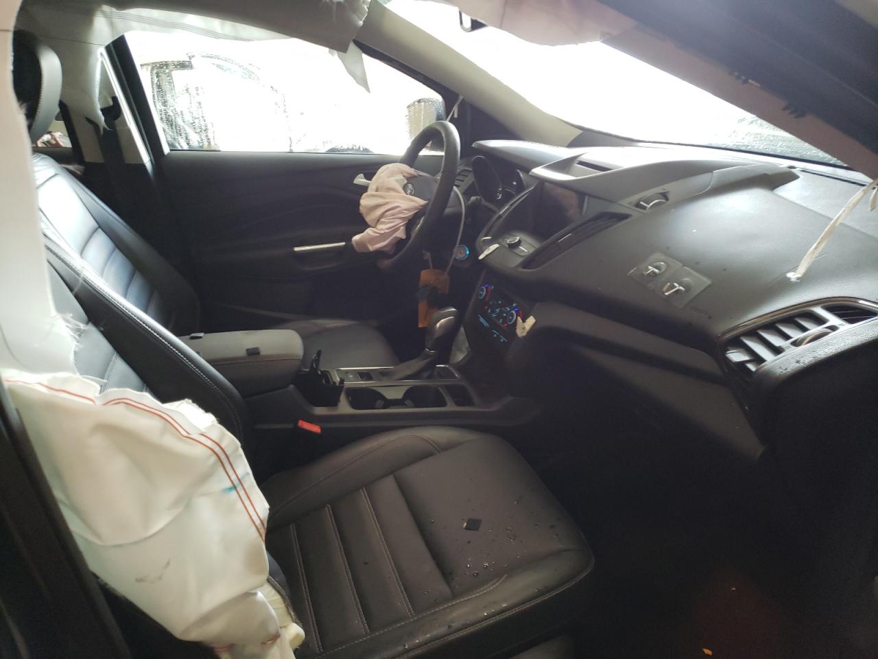Photo 5 from auction – 2018 FORD ESCAPE SEL with VIN 1FMCU0HD9JUC05122