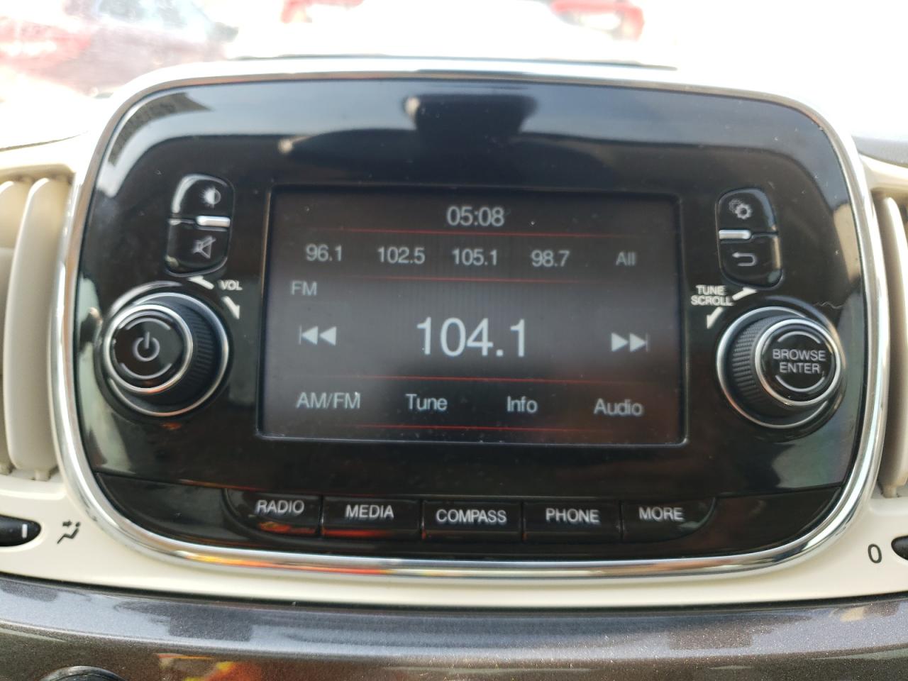 Photo 9 from auction – 2017 FIAT 500 POP with VIN 3C3CFFKR3HT575917