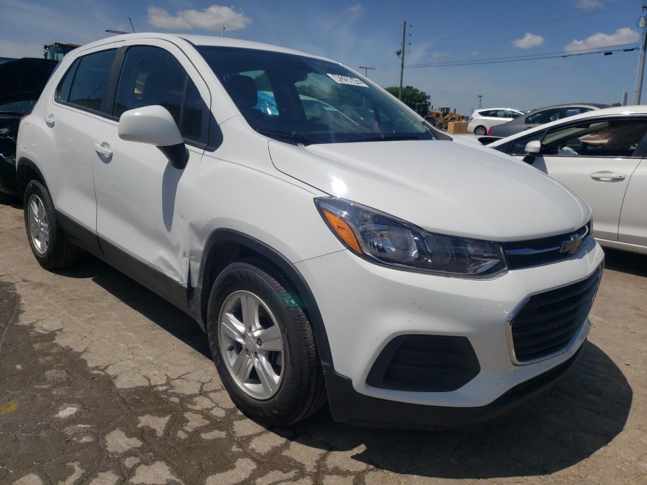 CHEVROLET TRAX LS 2018 with VIN KL7CJKSBXJB541497 - Photo from auction