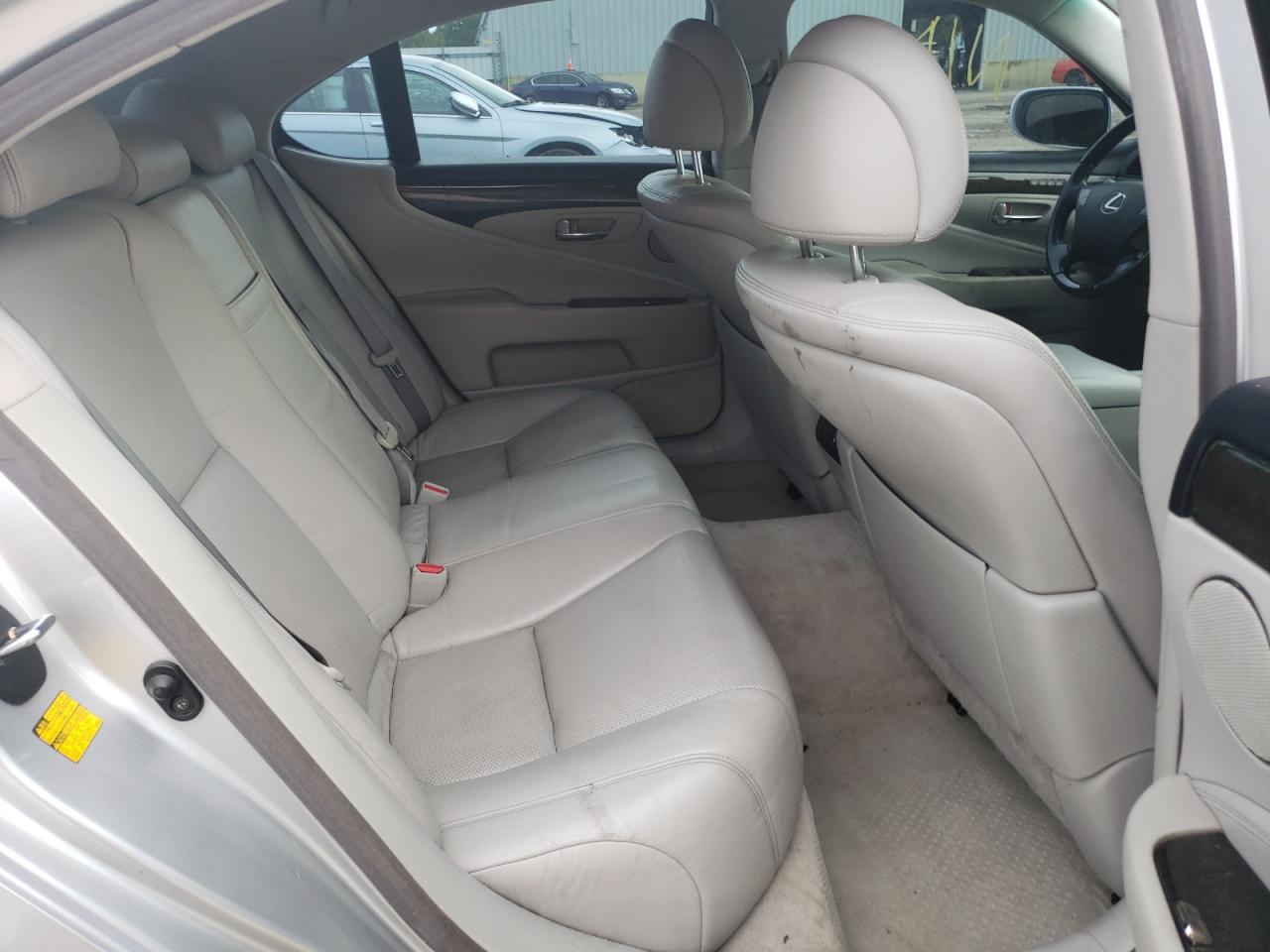 Photo 6 from auction – 2010 LEXUS LS 460 with VIN JTHBL5EF7A5098702