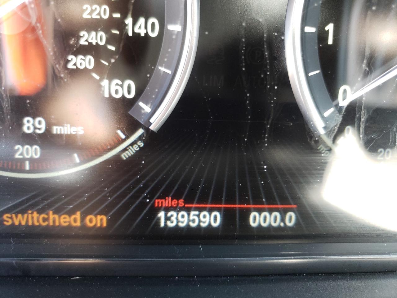 Photo 8 from auction – 2013 BMW 550 I with VIN WBAFR9C57DDX80702