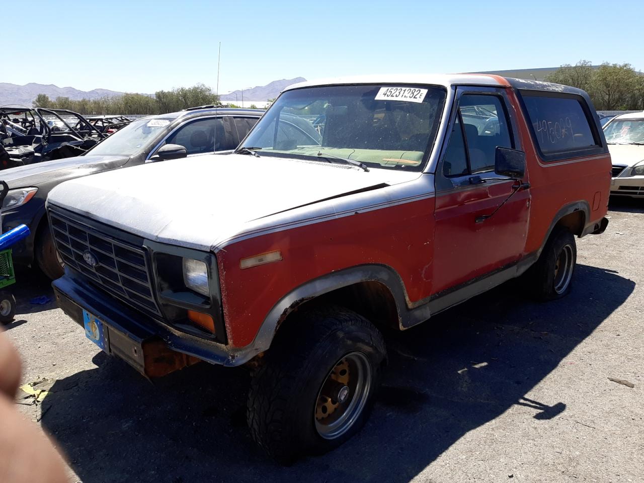 Photo 2 from auction – 1982 FORD BRONCO U10 with VIN 1FMEU15GXCLA53048