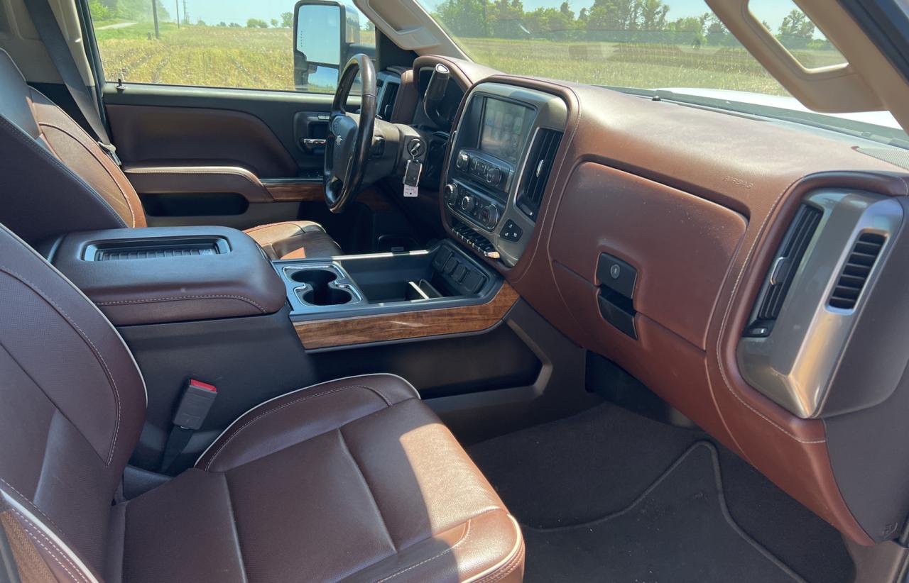 Photo 5 from auction – 2019 CHEVROLET SILVERADO with VIN 1GC4KYEY2KF146490