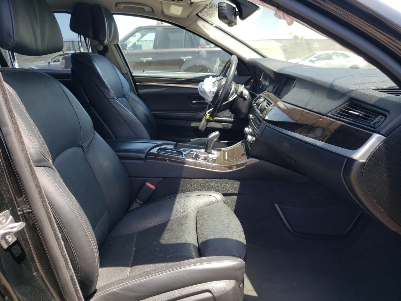 Photo 5 from auction – 2016 BMW 535 I with VIN WBA5B1C55GG553092