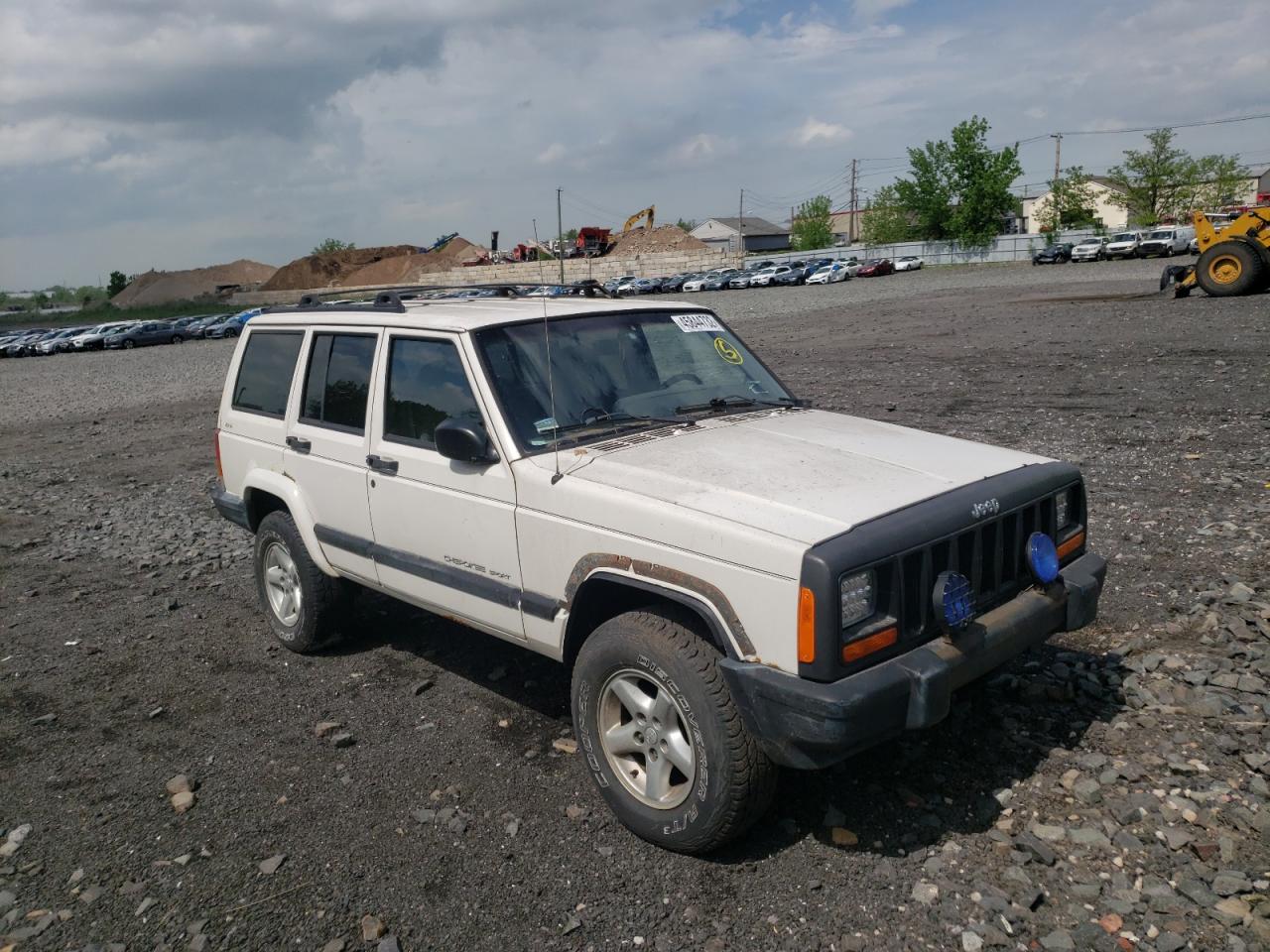 JEEP CHEROKEE S 1999 with VIN 1J4FF68S8XL660503 - Photo from auction