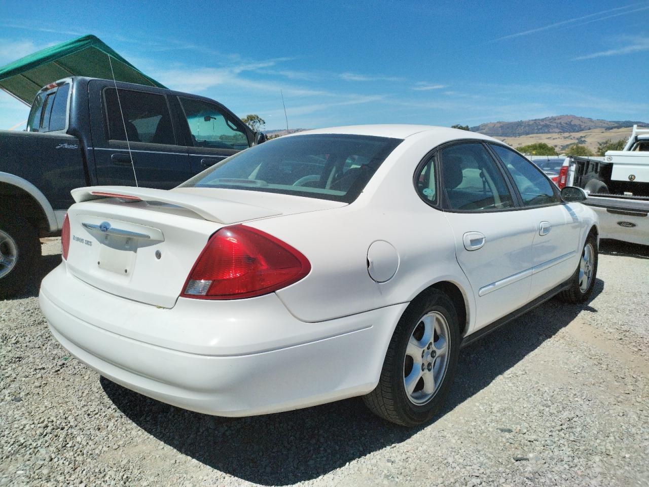 Photo 4 from auction – 2002 FORD TAURUS SES with VIN 1FAFP55262G226539