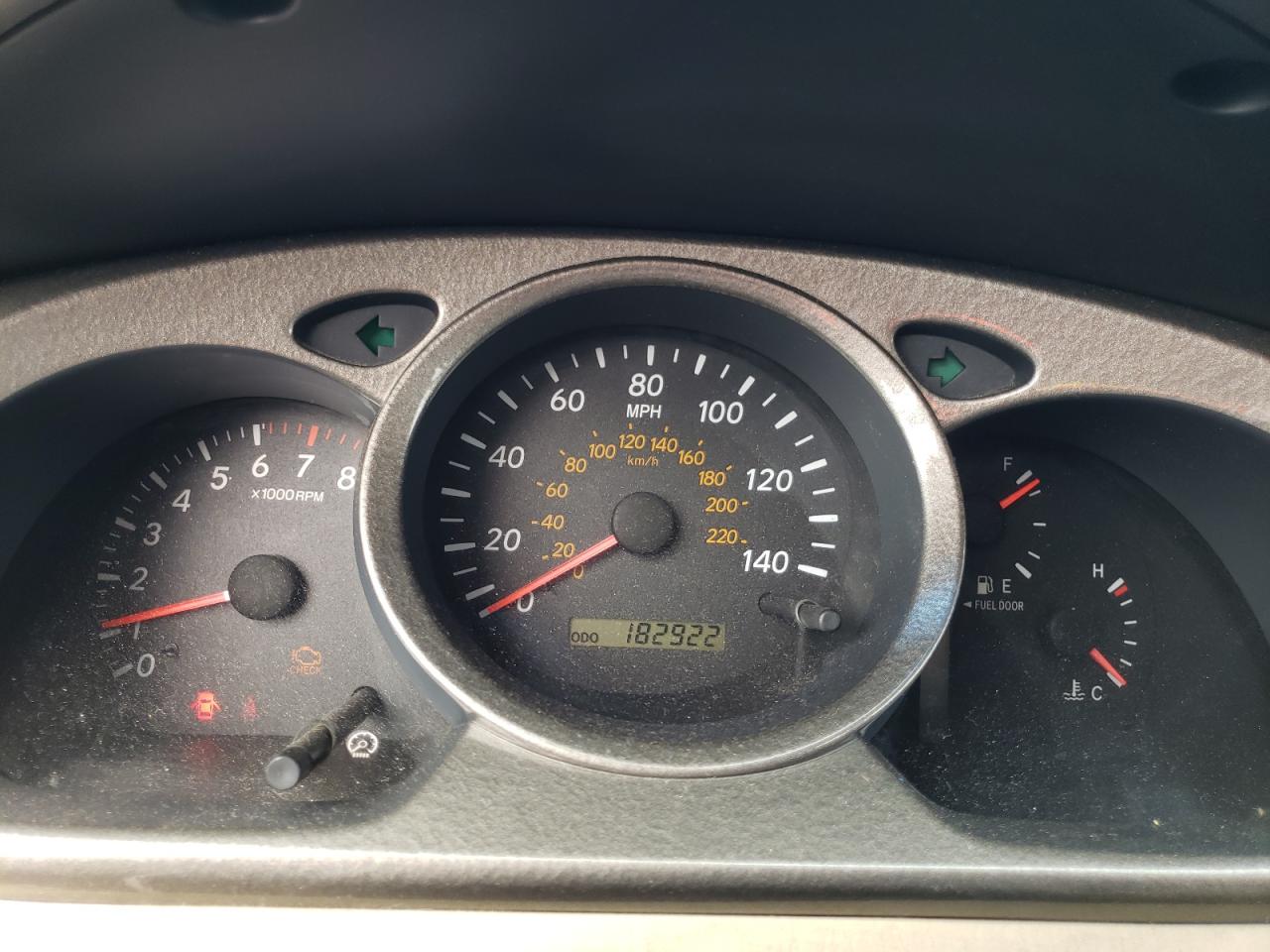 Photo 8 from auction – 2001 TOYOTA HIGHLANDER with VIN JTEGF21A610003773