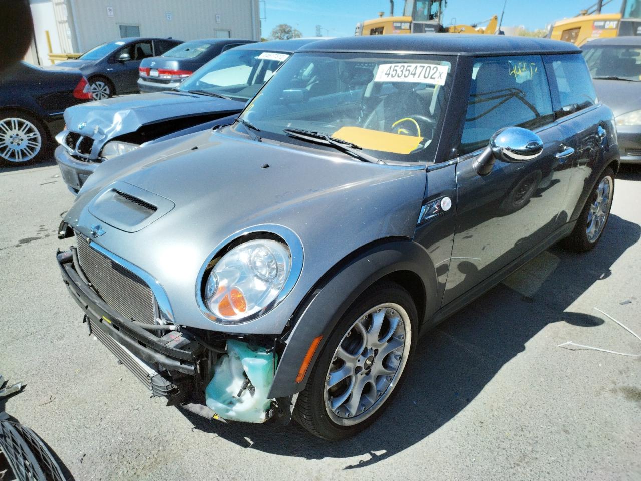 Photo 2 from auction – 2007 MINI COOPER S with VIN WMWMF73587TT85894