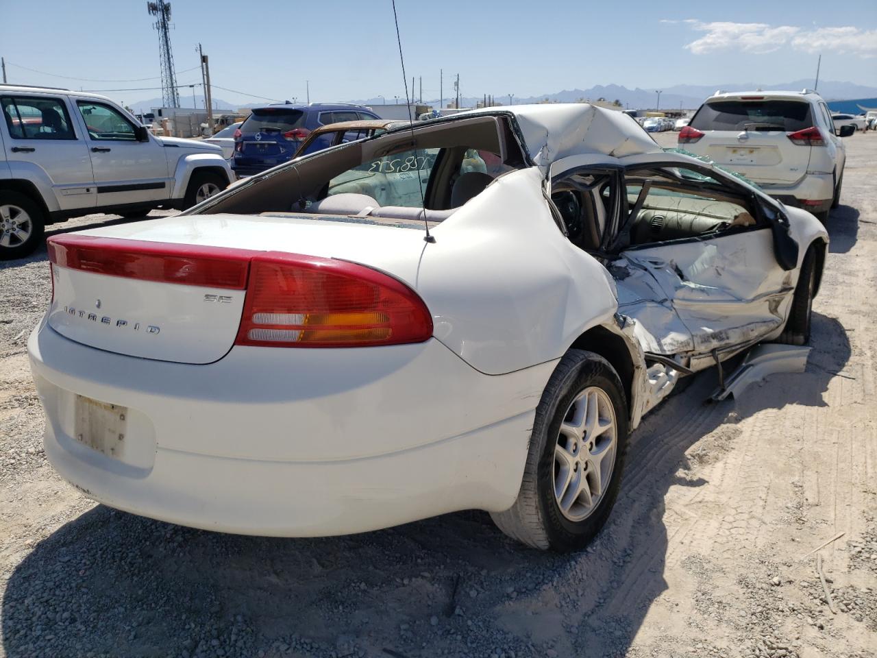 Photo 4 from auction – 2002 DODGE INTREPID S with VIN 2B3HD46R82H252907