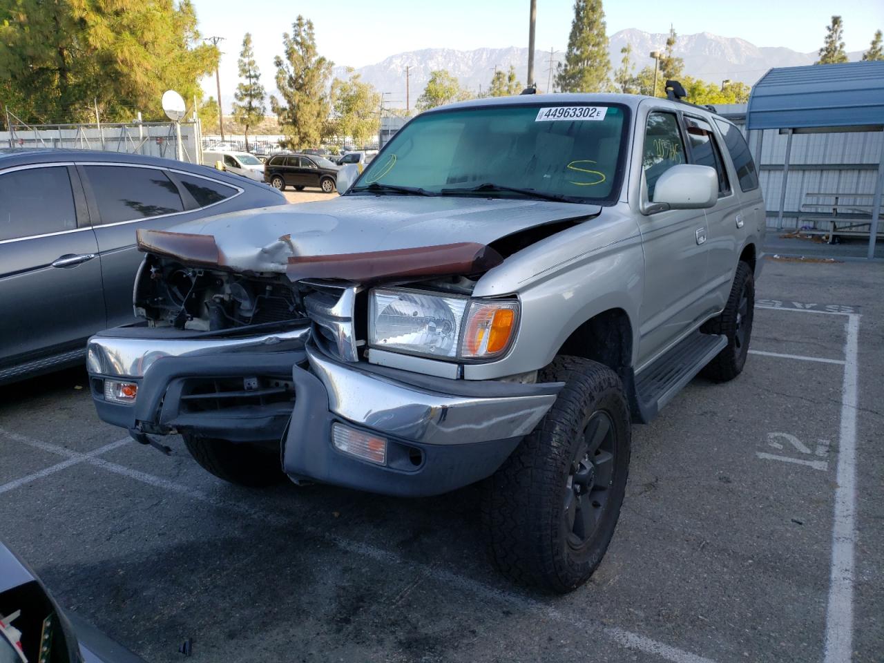 Photo 2 from auction – 2002 TOYOTA 4RUNNER SR with VIN JT3GN86R520235022