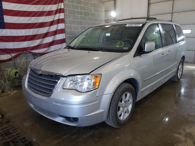 Photo 2 from auction – 2010 CHRYSLER TOWN & COU with VIN 2A4RR5DX2AR405876