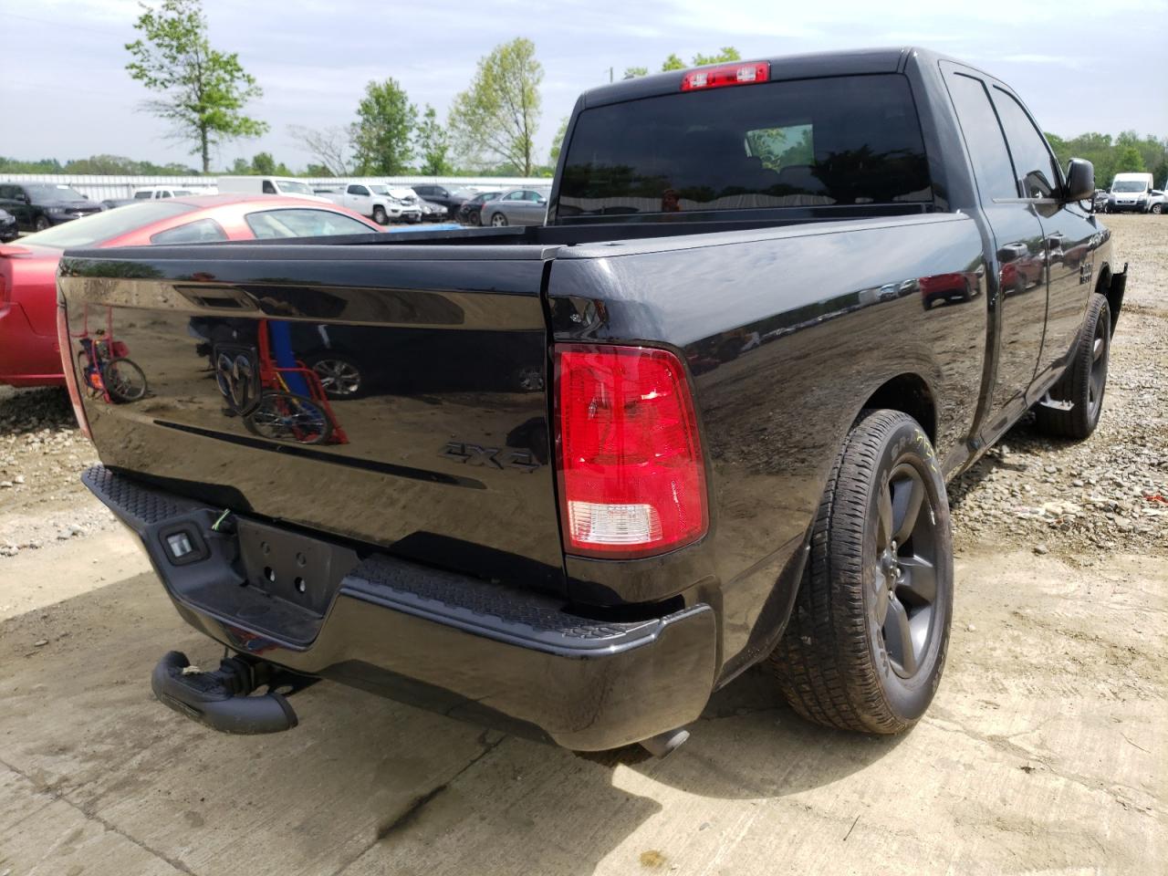Photo 4 from auction – 2018 RAM 1500 ST with VIN 1C6RR7FGXJS343812