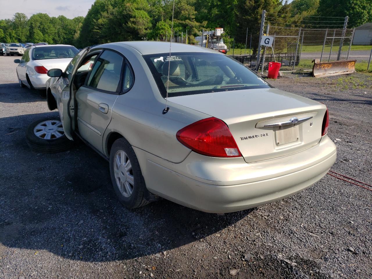 Photo 3 from auction – 2003 FORD TAURUS SEL with VIN 1FAFP56S83A107846