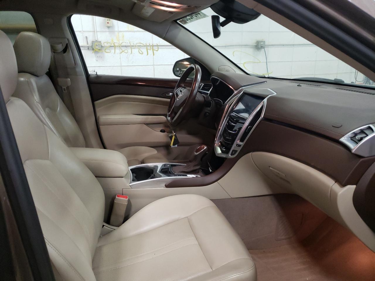 Photo 5 from auction – 2014 CADILLAC SRX LUXURY with VIN 3GYFNEE3XES566527