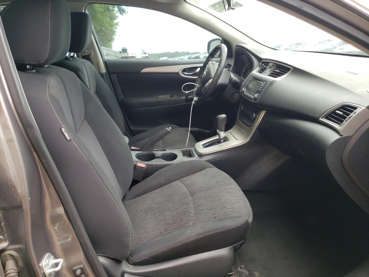 Photo 5 from auction – 2015 NISSAN SENTRA S with VIN 3N1AB7AP1FL692822