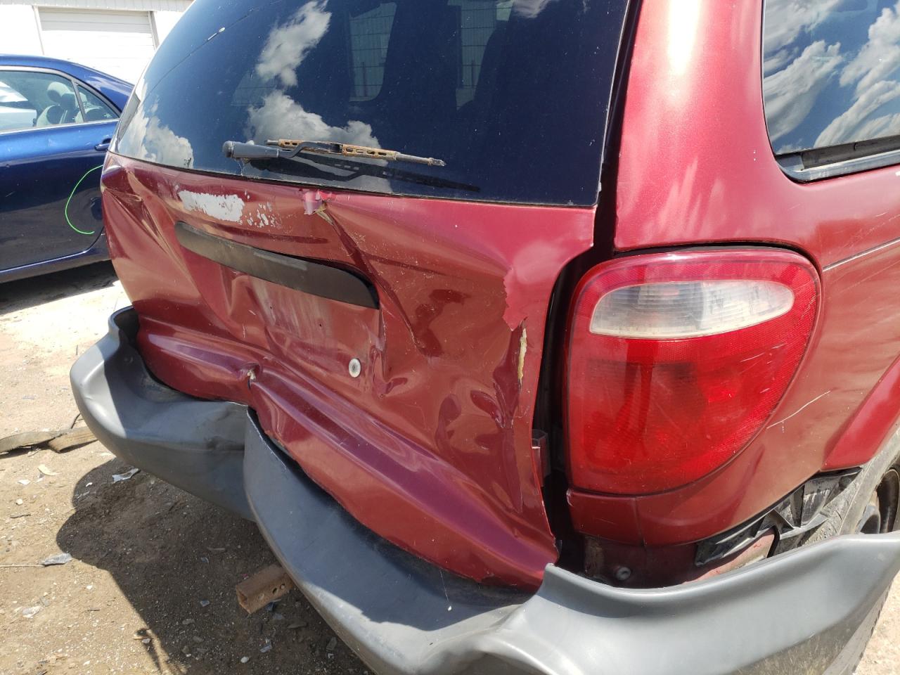 Photo 9 from auction – 2005 DODGE CARAVAN SE with VIN 1D4GP25B15B282065