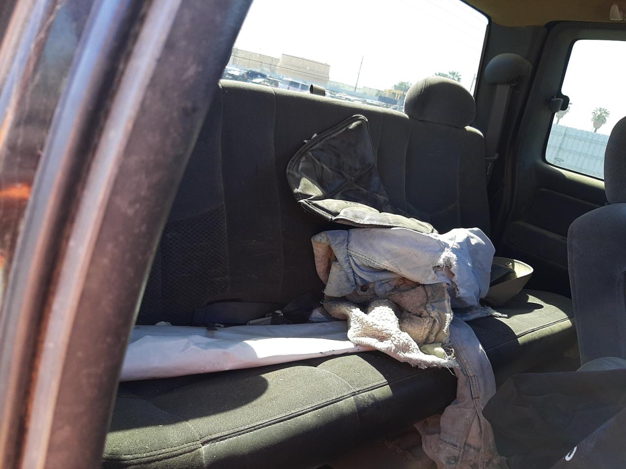 Photo 6 from auction – 2005 CHEVROLET SILVERADO with VIN 2GCEC19T451250871