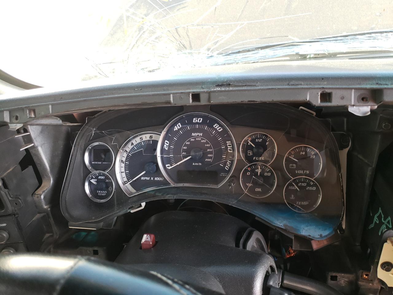 Photo 8 from auction – 2001 CHEVROLET SILVERADO with VIN 2GCEC19T611238165