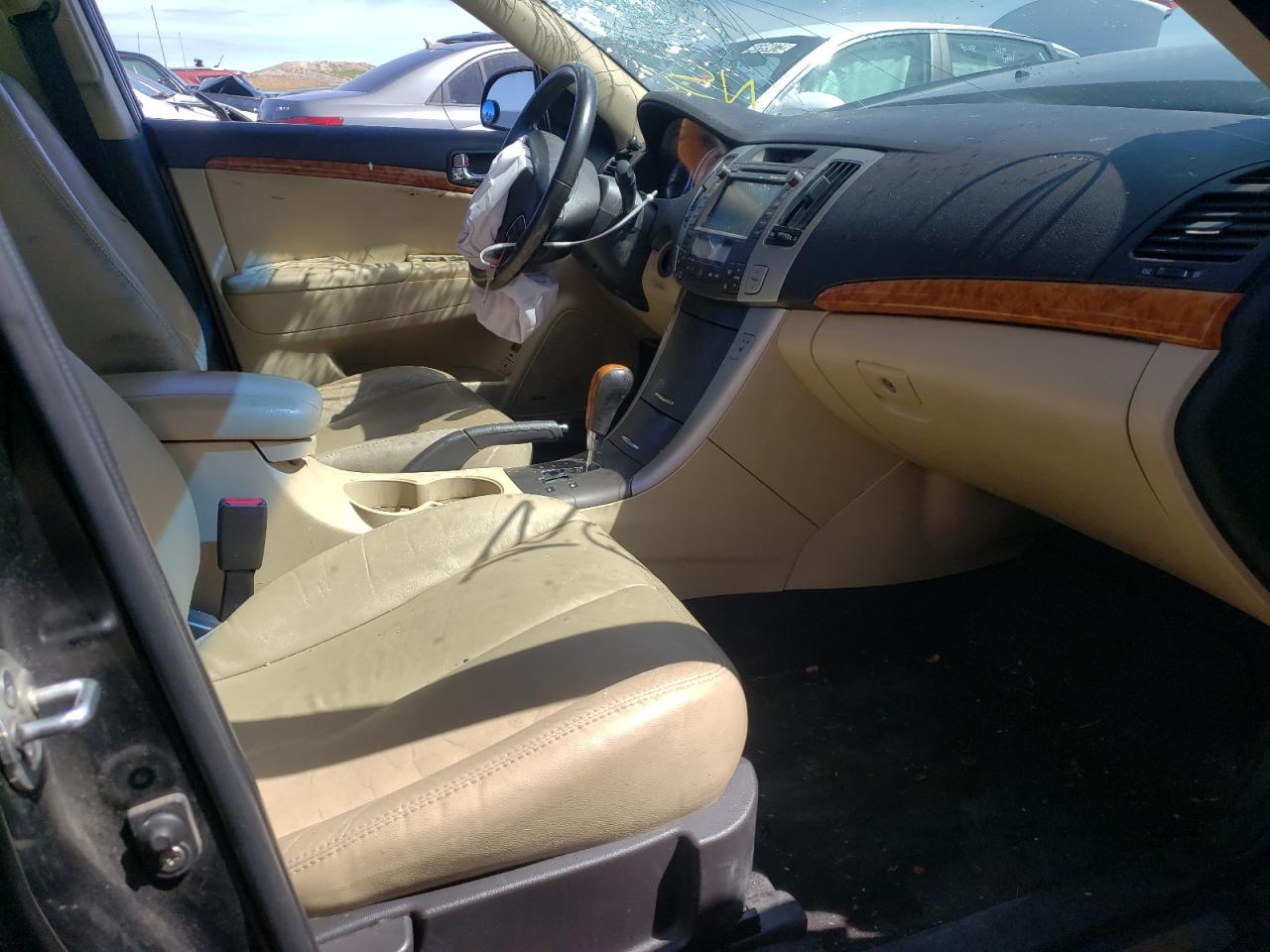 Photo 5 from auction – 2010 HYUNDAI SONATA SE with VIN 5NPEU4AF6AH630341