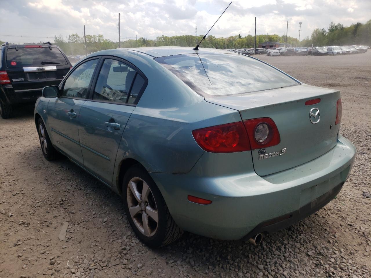 Photo 3 from auction – 2004 MAZDA 3 I with VIN JM1BK12F341165552