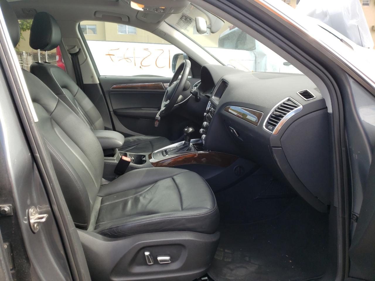 Photo 5 from auction – 2013 AUDI Q5 PREMIUM with VIN WA1CFAFP2DA016393