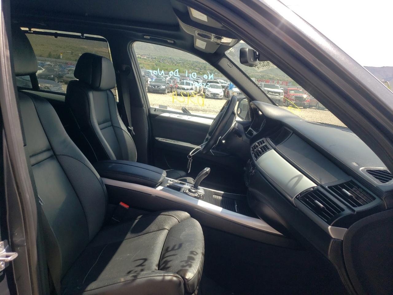 Photo 5 from auction – 2013 BMW X5 XDRIVE5 with VIN 5UXZV8C50D0C16632
