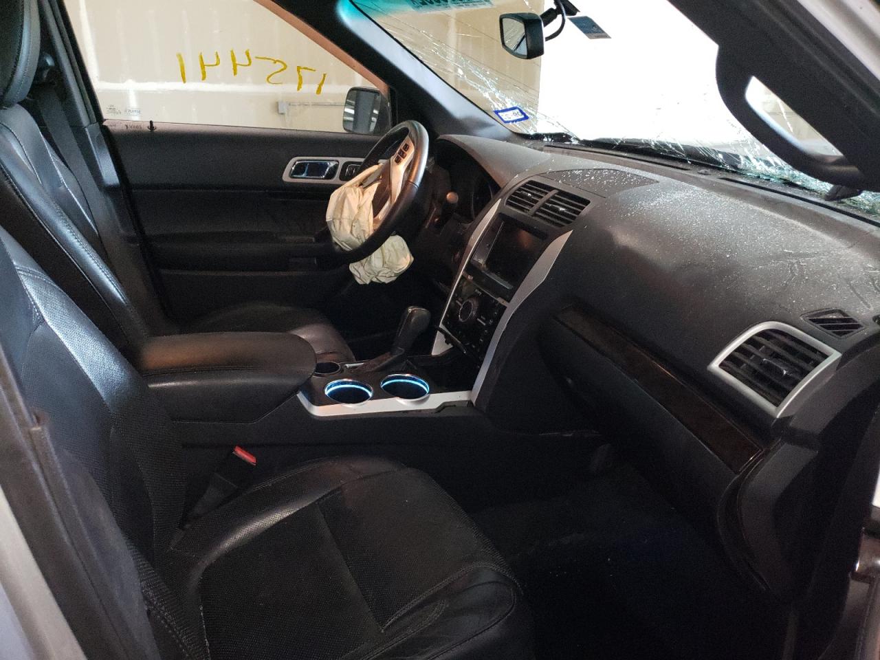 Photo 5 from auction – 2012 FORD EXPLORER L with VIN 1FMHK7F89CGA40443
