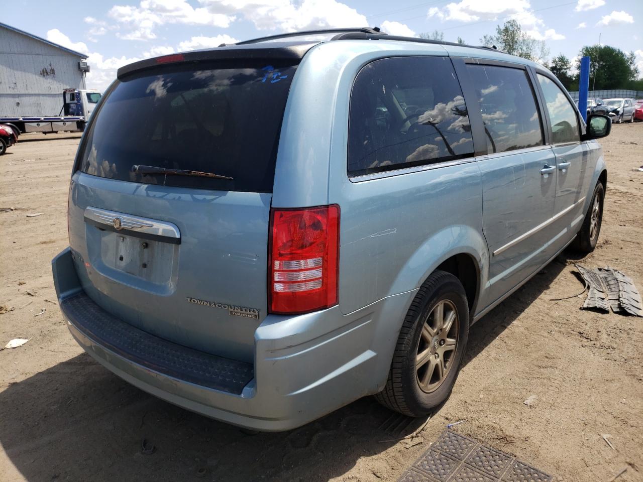 Photo 4 from auction – 2010 CHRYSLER TOWN & COU with VIN 2A4RR5DXXAR201049