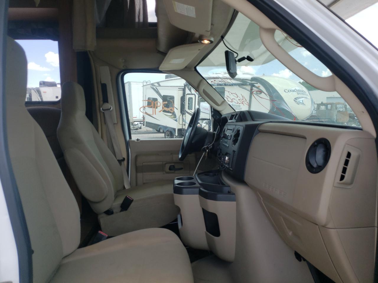 Photo 5 from auction – 2011 FORD ECONOLINE with VIN 1FDXE4FS8BDA49454