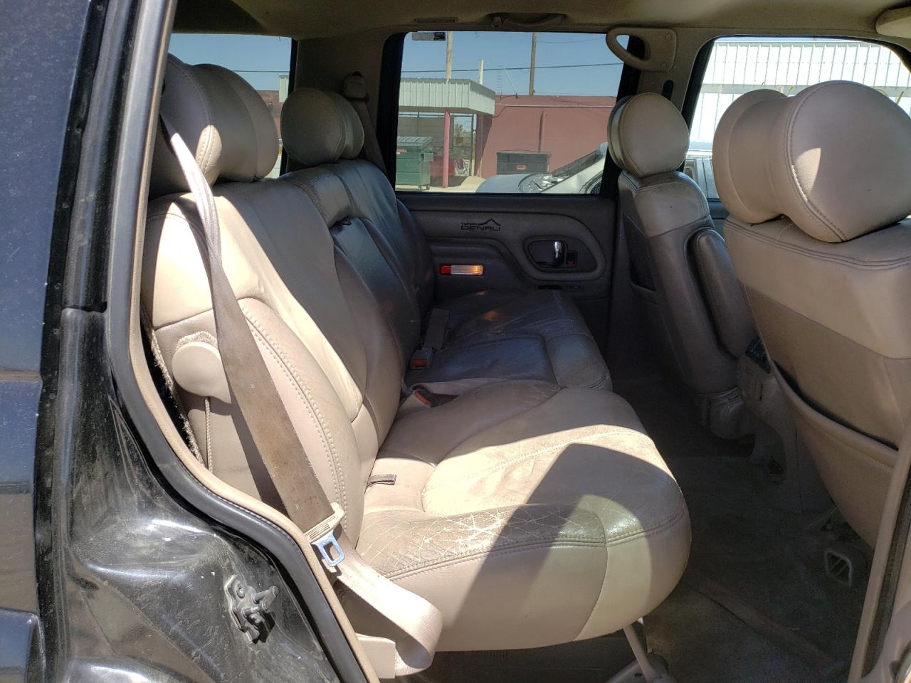 Photo 6 from auction – 2000 GMC YUKON DENA with VIN 1GKEK13RXYR163301