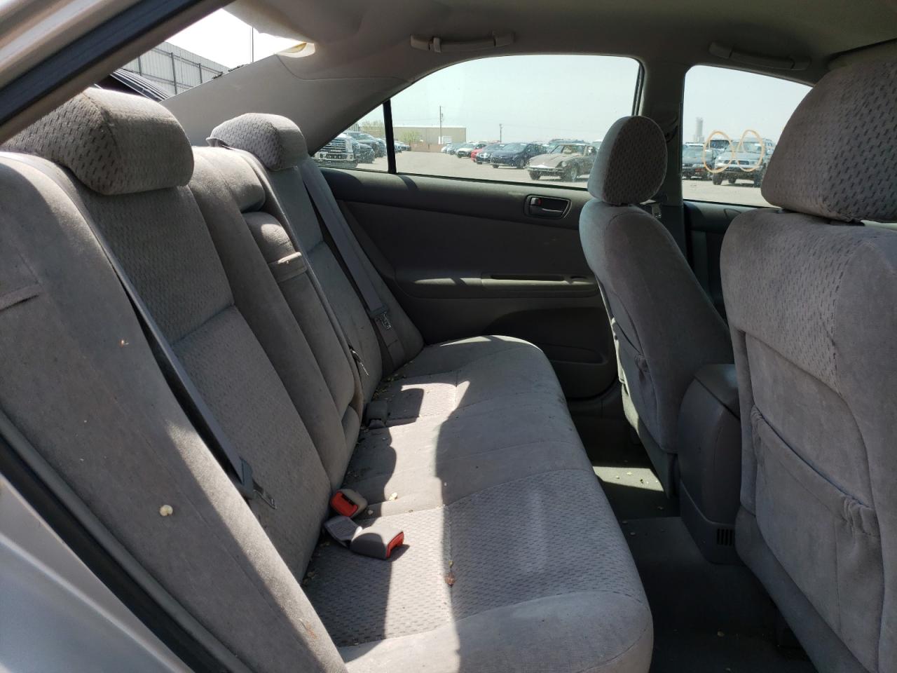 Photo 6 from auction – 2004 TOYOTA CAMRY LE with VIN 4T1BE32K24U846876