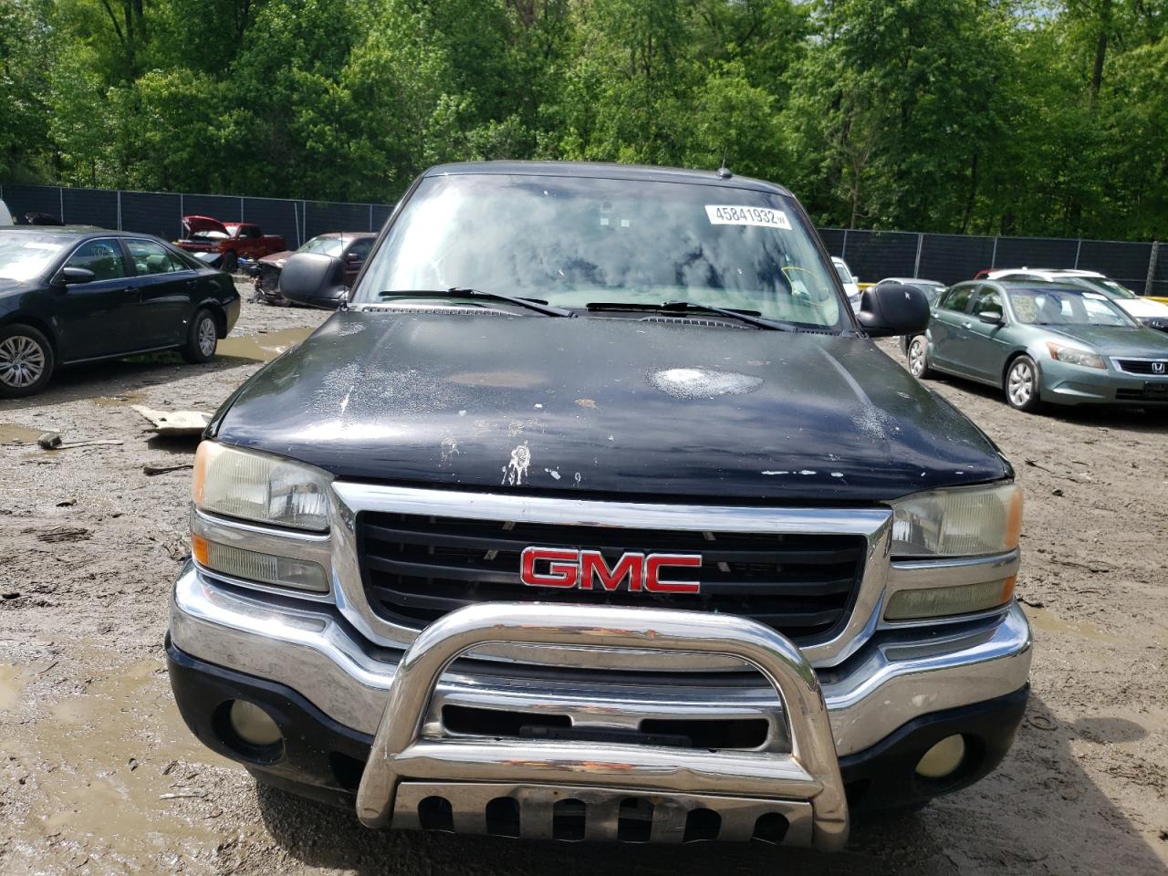 Photo 9 from auction – 2005 GMC NEW SIERRA with VIN 2GTEK13T551196234