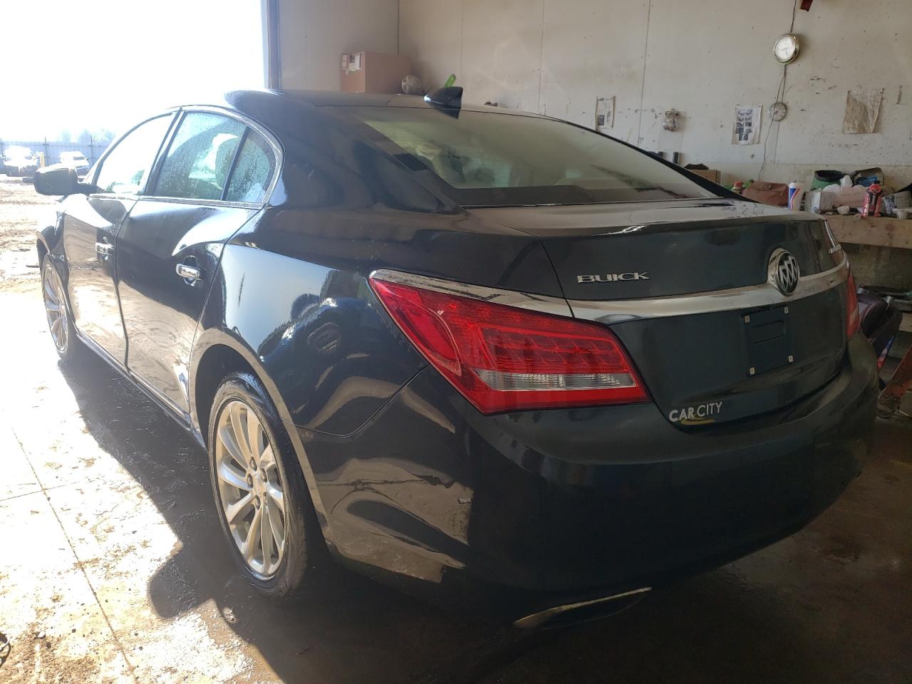 Photo 3 from auction – 2015 BUICK LACROSSE with VIN 1G4GA5G30FF268847