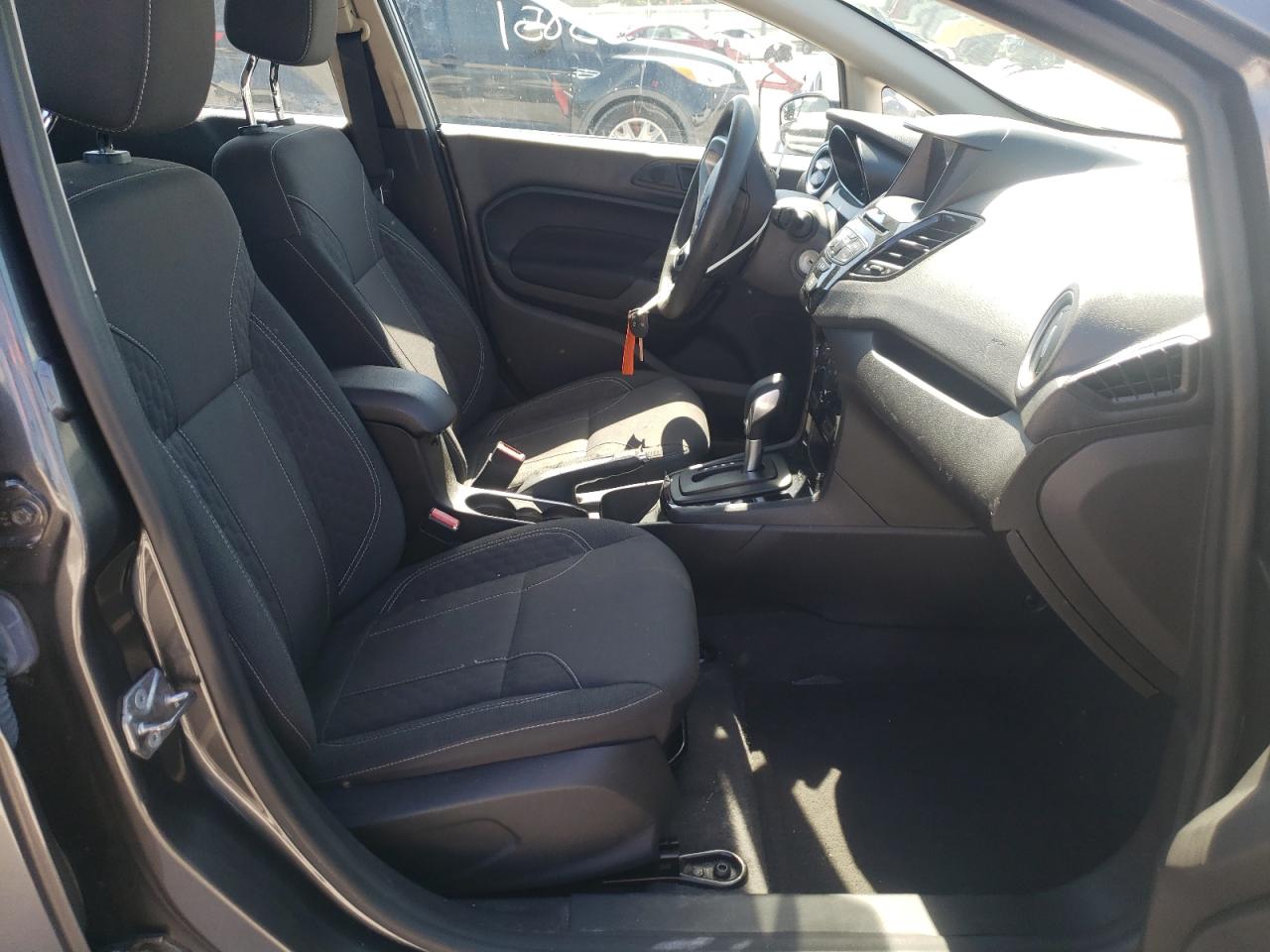 Photo 5 from auction – 2019 FORD FIESTA SE with VIN 3FADP4EJ7KM105999