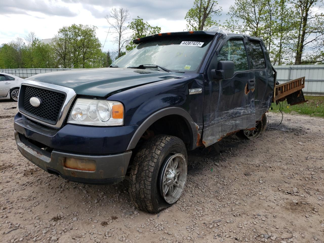 Photo 2 from auction – 2004 FORD F150 with VIN 1FTPX14574NB71536