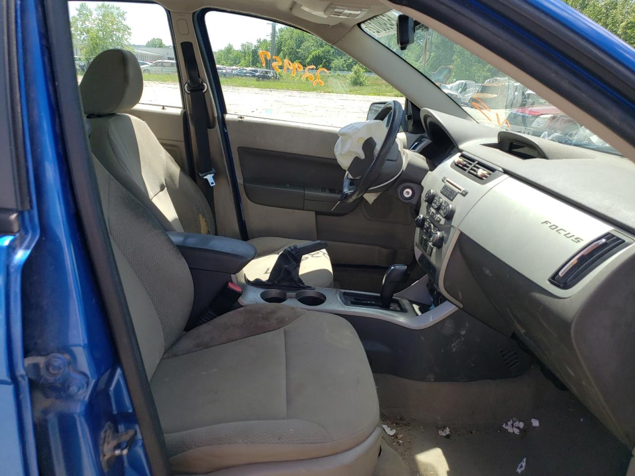 Photo 5 from auction – 2011 FORD FOCUS SES with VIN 1FAHP3GN7BW124595