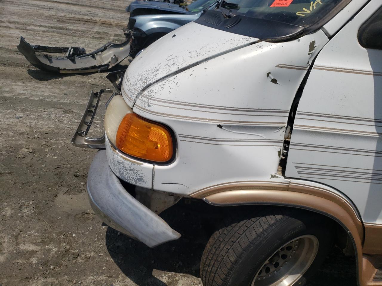 Photo 10 from auction – 2000 DODGE RAM VAN B1 with VIN 2B6HB11Y9YK127948