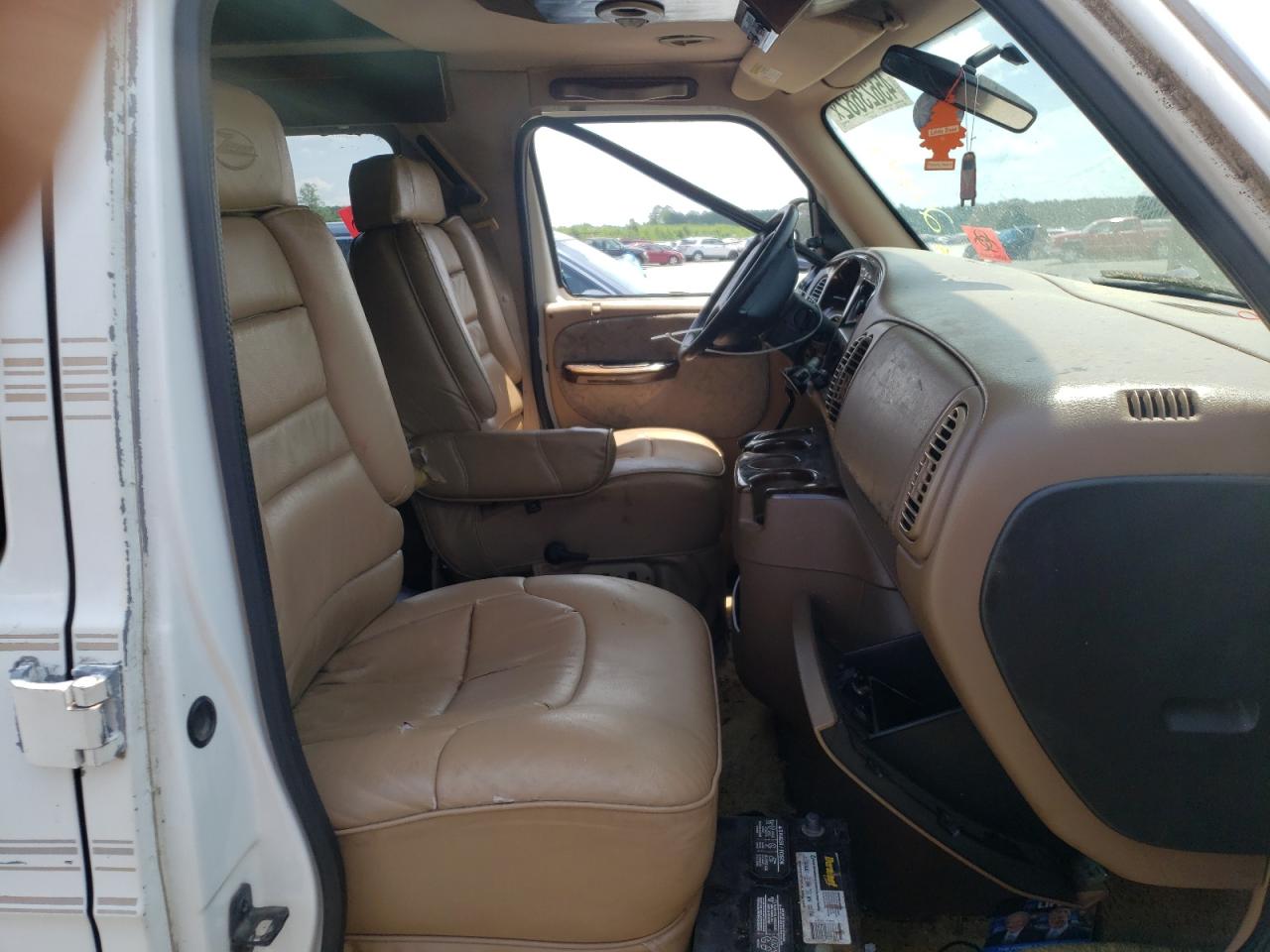 Photo 5 from auction – 2000 DODGE RAM VAN B1 with VIN 2B6HB11Y9YK127948