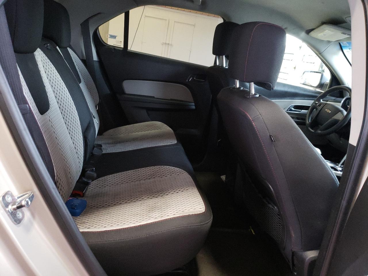 Photo 6 from auction – 2011 CHEVROLET EQUINOX LS with VIN 2CNFLCEC0B6425584