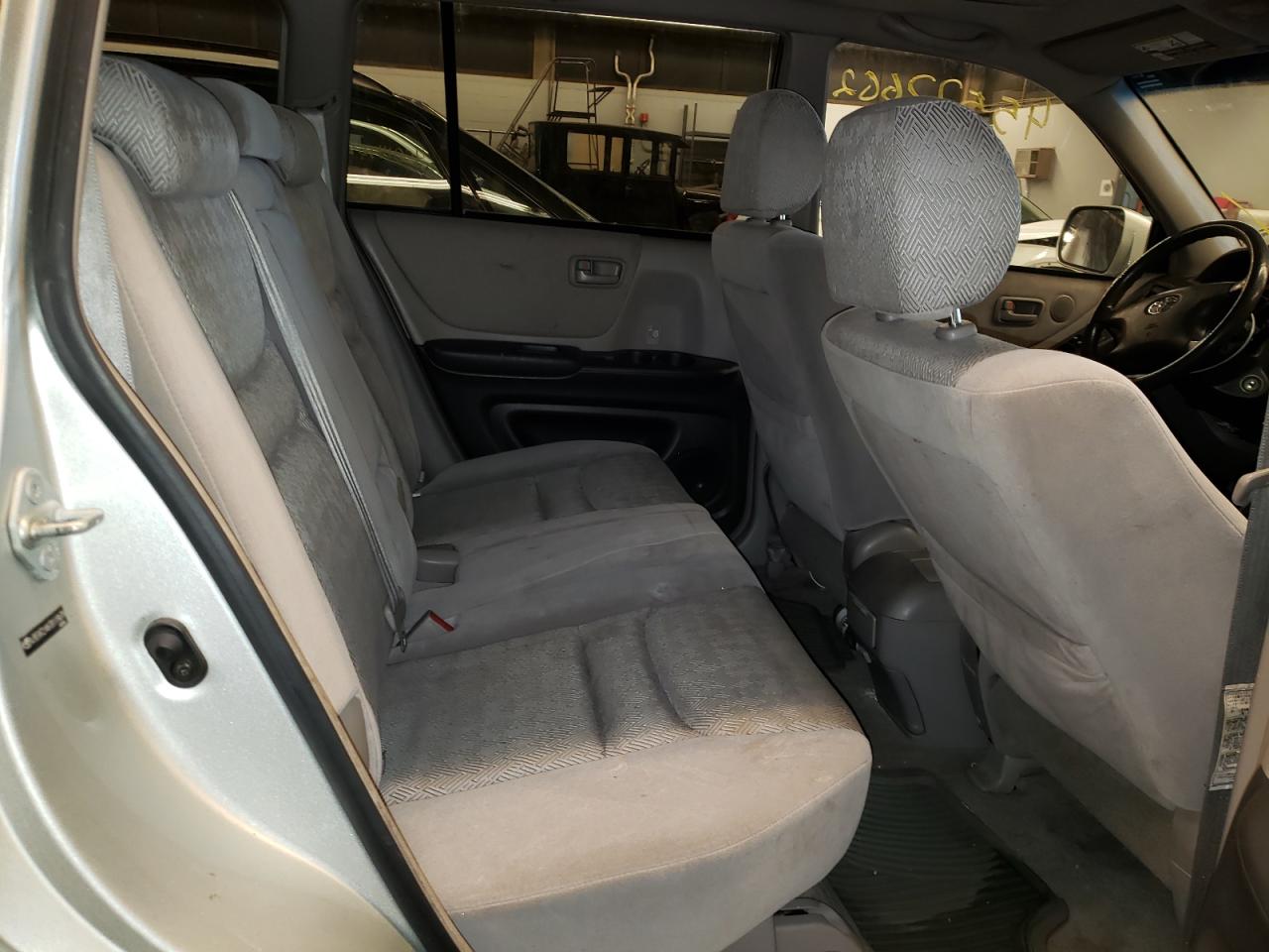 Photo 6 from auction – 2003 TOYOTA HIGHLANDER with VIN JTEGF21A930119679