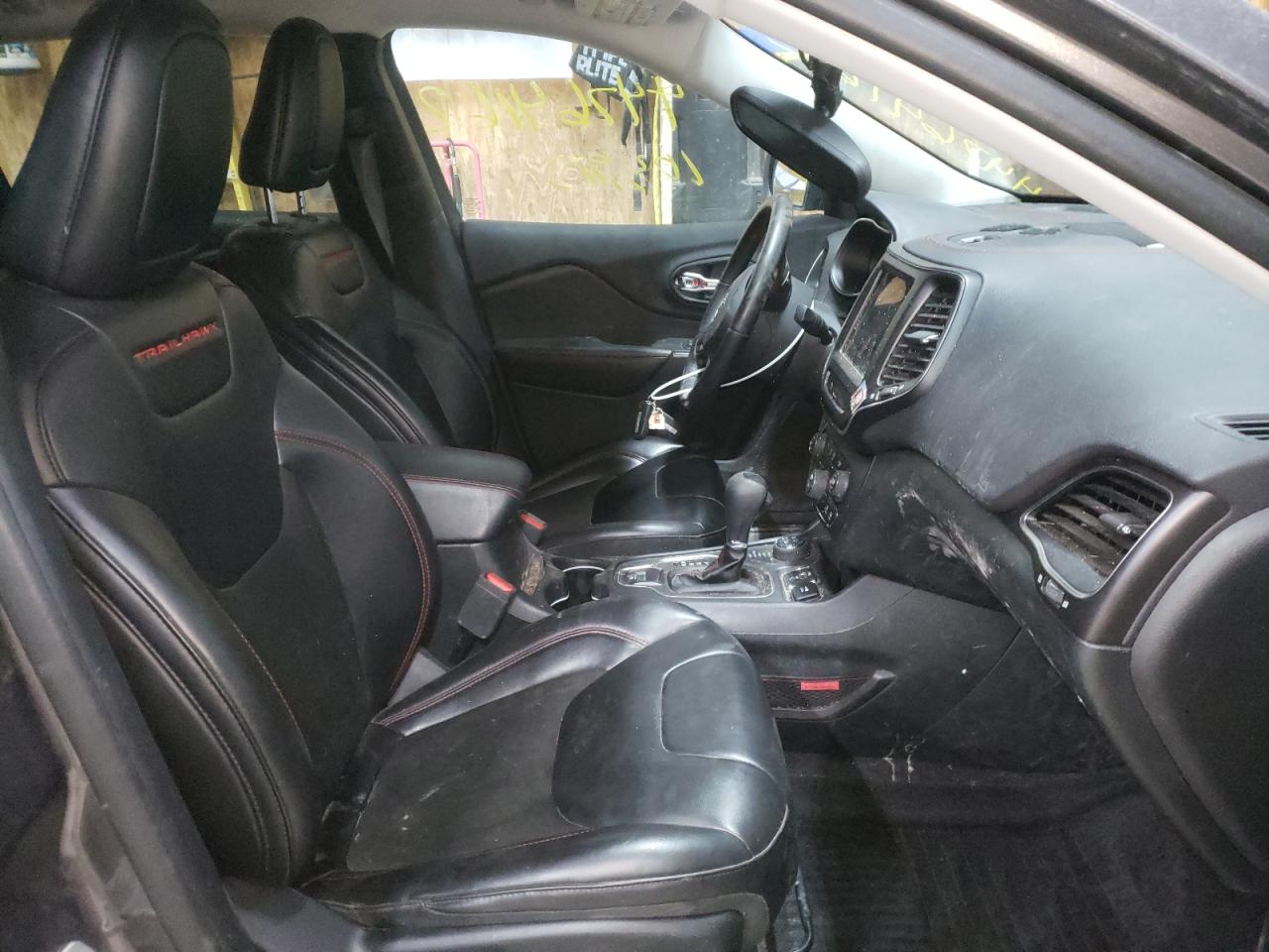 Photo 5 from auction – 2019 JEEP CHEROKEE T with VIN 1C4PJMBX4KD105374