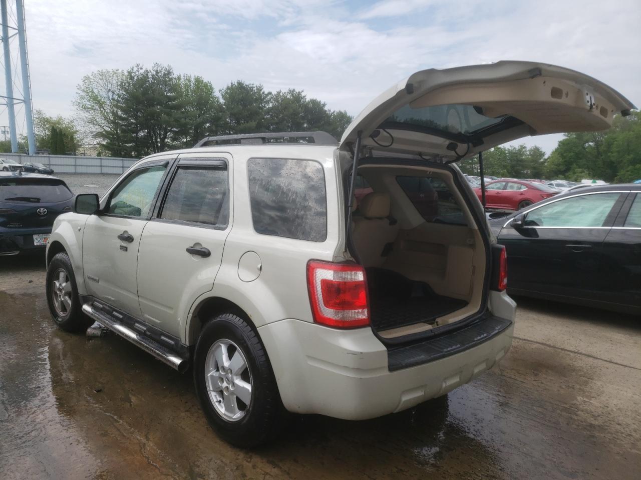 Photo 3 from auction – 2008 FORD ESCAPE XLT with VIN 1FMCU93128KB28181