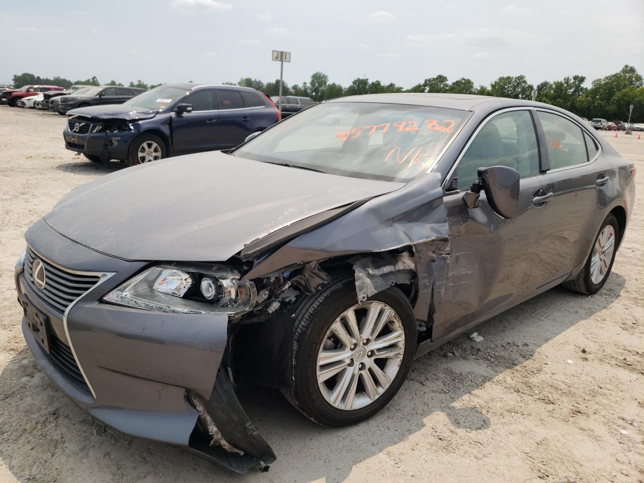 Photo 2 from auction – 2013 LEXUS ES 350 with VIN JTHBK1GG0D2034007