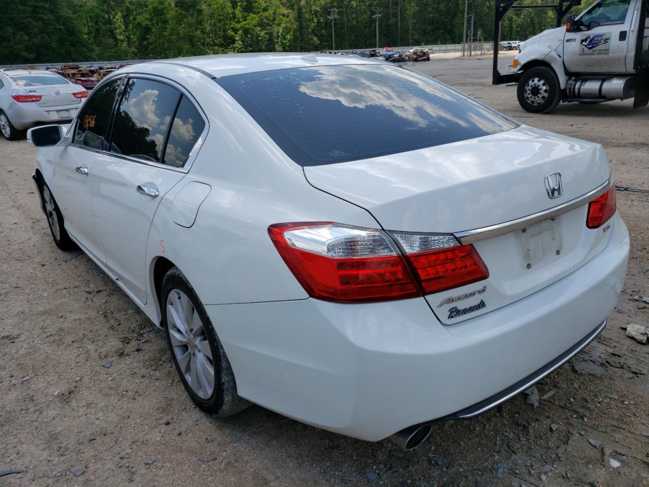 Photo 3 from auction – 2014 HONDA ACCORD EXL with VIN 1HGCR3F85EA024296