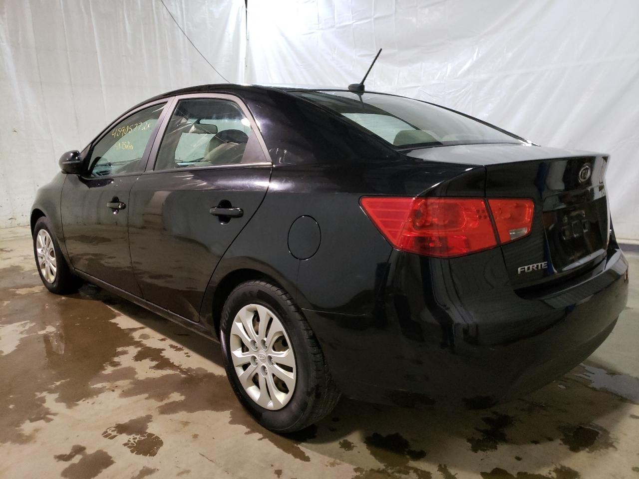 Photo 3 from auction – 2013 KIA FORTE EX with VIN KNAFU4A26D5714422