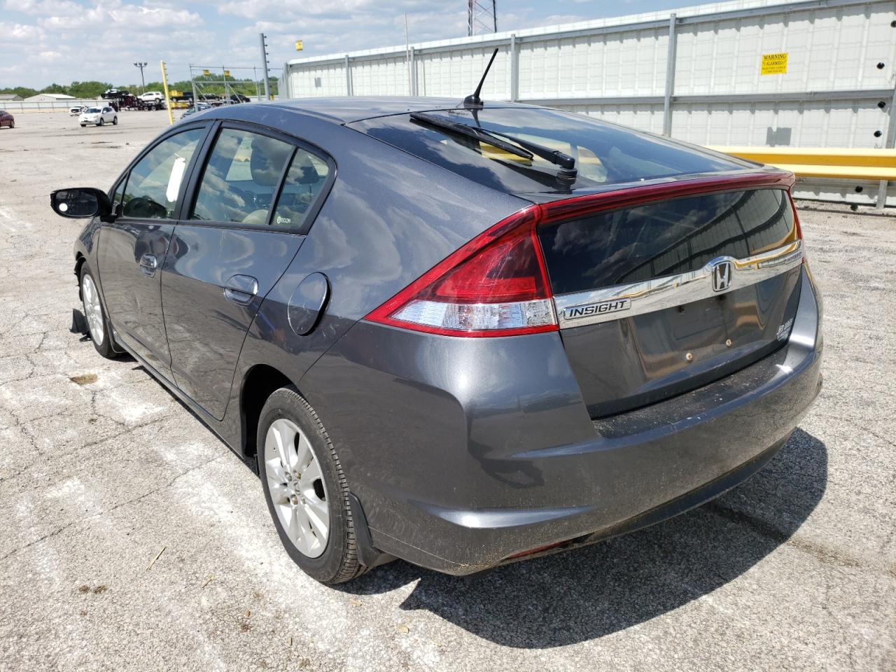 Photo 3 from auction – 2013 HONDA INSIGHT EX with VIN JHMZE2H78DS001363